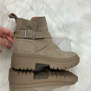 Lucky Brand Elyton Tan Suede Chunky Lug Sole Boots Size 9 thumbnail 9