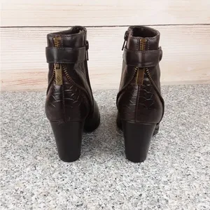 Arturo Chiang Brown Hayden Booties Size 6.5 B56‎ thumbnail 6