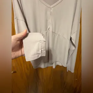 Fabletics Maria Powertouch Light Long-Sleeve Top Size Large thumbnail 5