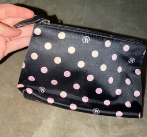Victoria's Secret bag thumbnail 1