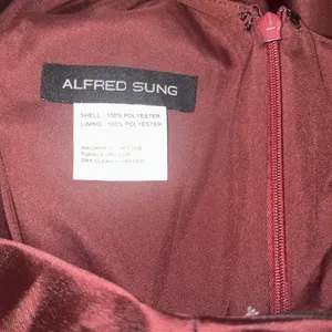 NEW Alfred Sung Bow Detail One-Shoulder Satin Twill Column Gown Sz 4 Cabernet thumbnail 4