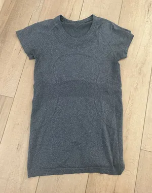 Lululemon Swiftly Tech Short Sleeve thumbnail 1