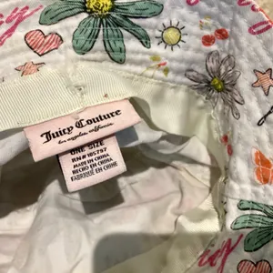 Juicy Couture Floral Print Bucket Hat thumbnail 4