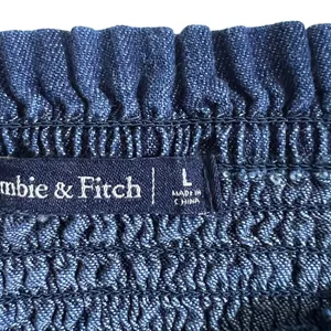 Abercrombie & Fitch Smocked Denim Look Crop Top Indigo Blue Boho Summer Size L thumbnail 4