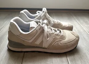 New Balance Shoes Women’s thumbnail 1