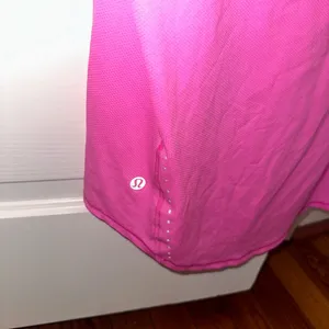 Lululemon Pink tee size 6 thumbnail 4