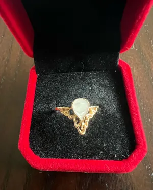 Gorgeous Golden with Gemstone Ring Size 7 thumbnail 1