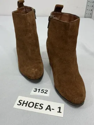 Womans Ecote Size 6 Cognac Suede Zip Block Heel Ankle Boots thumbnail 1