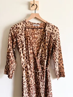 New Reformation Alessandra Leopard Print Wrap Dress Size XS thumbnail 5