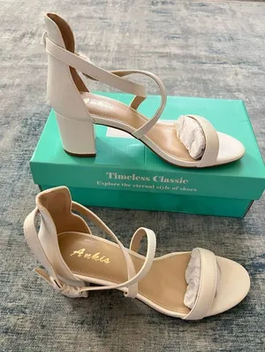 NIB! Ankis White Open Toe Strap Chunky Block High Heel Sandal Size 9 thumbnail 1