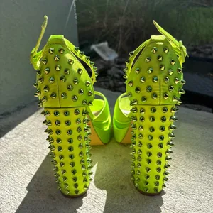 Azalea Wang Spike Platform Heels Green Size 8.5 thumbnail 2