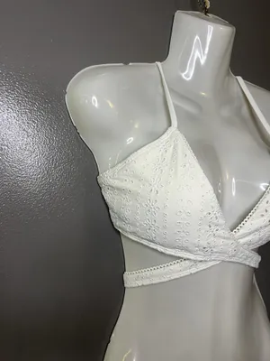 Hollister Bikini Swim Top Womens Medium White Eyelet Triangle Padded Tie Back thumbnail 2
