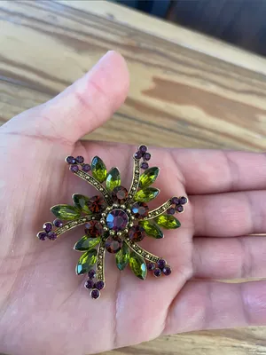 Beautiful Vintage Green Purple Amber Rhinestone Flower Pinwheel Brooch thumbnail 3