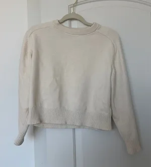 Banana Republic Sweater thumbnail 1