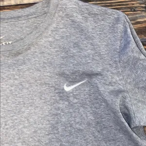 Nike Heather Gray Nike Long Sleeve Tee size small thumbnail 2