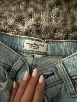 Abercrombie The 90s straight ultra high rise jeans thumbnail 2
