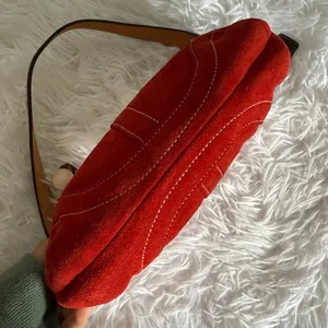 y2k COACH Vintage 4828 Red Suede Hobo Mini Purse Shoulder bag thumbnail 3