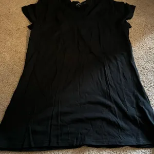 Vince medium black tee‎ thumbnail 3