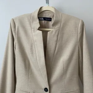 ZARA Office Siren Academia Professional Minimalist Single Button Blazer 4 Beige thumbnail 2