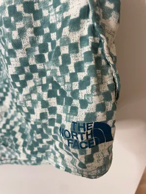 The North Face Green White Athletic Shorts Geometric Logo Medium Excellent Condition thumbnail 2