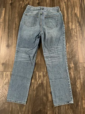 mom jeans thumbnail 2