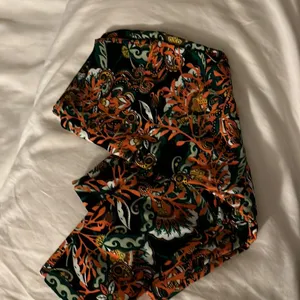 LuLaRoe Onesize leggings new without tags thumbnail 2