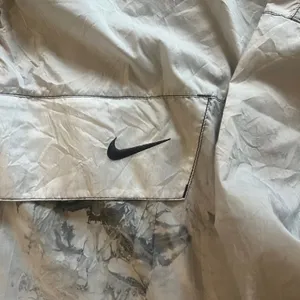 Nike woven wave jacket Womens Sz M thumbnail 3