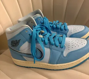 Jordan 1 Mid thumbnail 1