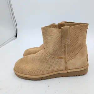 UGG Classic Unlined Mini Perf 1016852 Tan Perforated Suede Ankle Boots Womens 7 thumbnail 2
