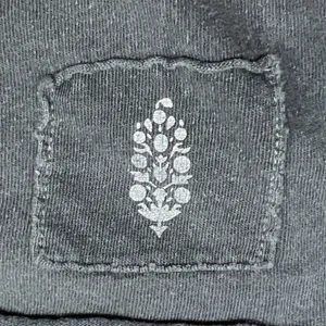 FP Movement‎ Distressed Cropped Tee Women's Small Gray 100% Cotton Oversized EUC thumbnail 2
