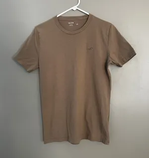 Men’s small Hollister tan T-shirt thumbnail 1