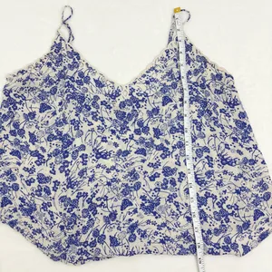 FREE PEOPLE‎ blue & white floral scalloped cami top Size S thumbnail 10