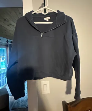 Colsie crop sweatshirt sz L Gray Size L thumbnail 1
