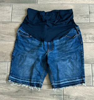 Time and true maternity stretchy shorts Size undefined thumbnail 1