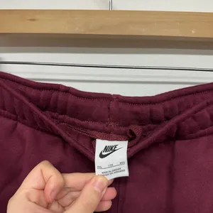 Nike Women's Sportswear Phoenix Fleece High-Waisted Oversized Sweatpants - XXL thumbnail 8
