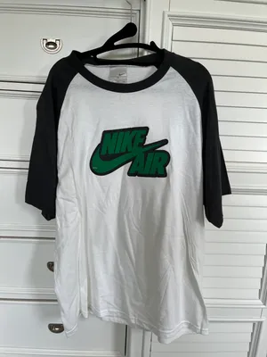 Nike T-Shirt thumbnail 1