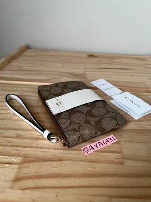 Coach Wristlet thumbnail 3