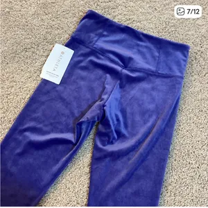 Athleta active wear tank. Fits Xs thumbnail 14