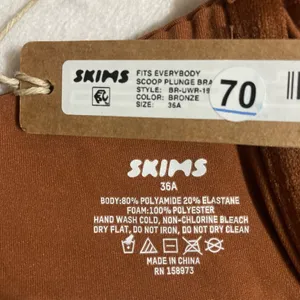 SKIMS Plunge Bra 36A thumbnail 4