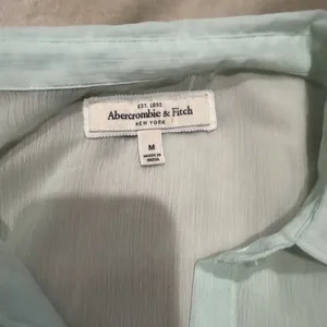 Abercrombie and fitch sheer button up size medium thumbnail 3