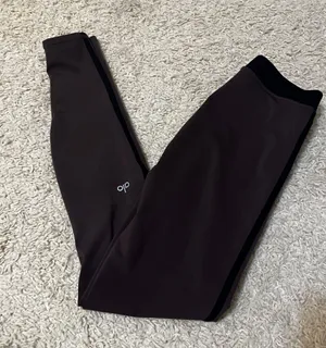 Alo Airbrush High Rise Streamlines Leggings Brown Size Xs thumbnail 1