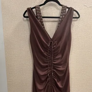 Maeve Sleeveless V-Neck Studded Ruched Brown Midi Sheath Dress Size S thumbnail 2