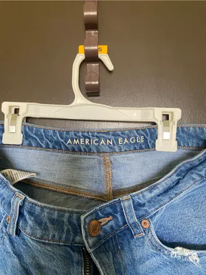 American Eagle Outfitters Mom Jeans thumbnail 2