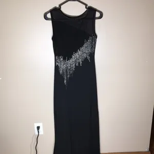 Morgan and Co. black and silver dress size 7/8 sparkly prom dress long m…​​ thumbnail 2
