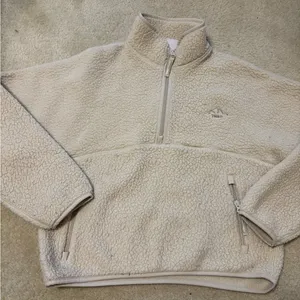 Aritzia TNA Polartec Sherpa thumbnail 1
