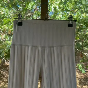 Offline By Aerie Women's Cream Ribbed Hi Rise Flare Leggings Size S thumbnail 3