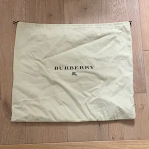 Burberry Tote thumbnail 9