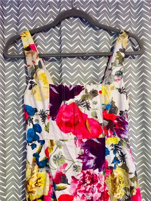 Alice + Olivia | Sleeveless Floral Sheath Dress, size 2 thumbnail 2