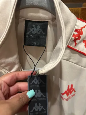 PrettyLittleThing x Kappa track jacket featuring red Omini logo Unisex Size Smal thumbnail 6