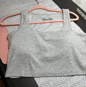 Ladies crop tank with built in bra Sz XL by Auden NWT thumbnail 1